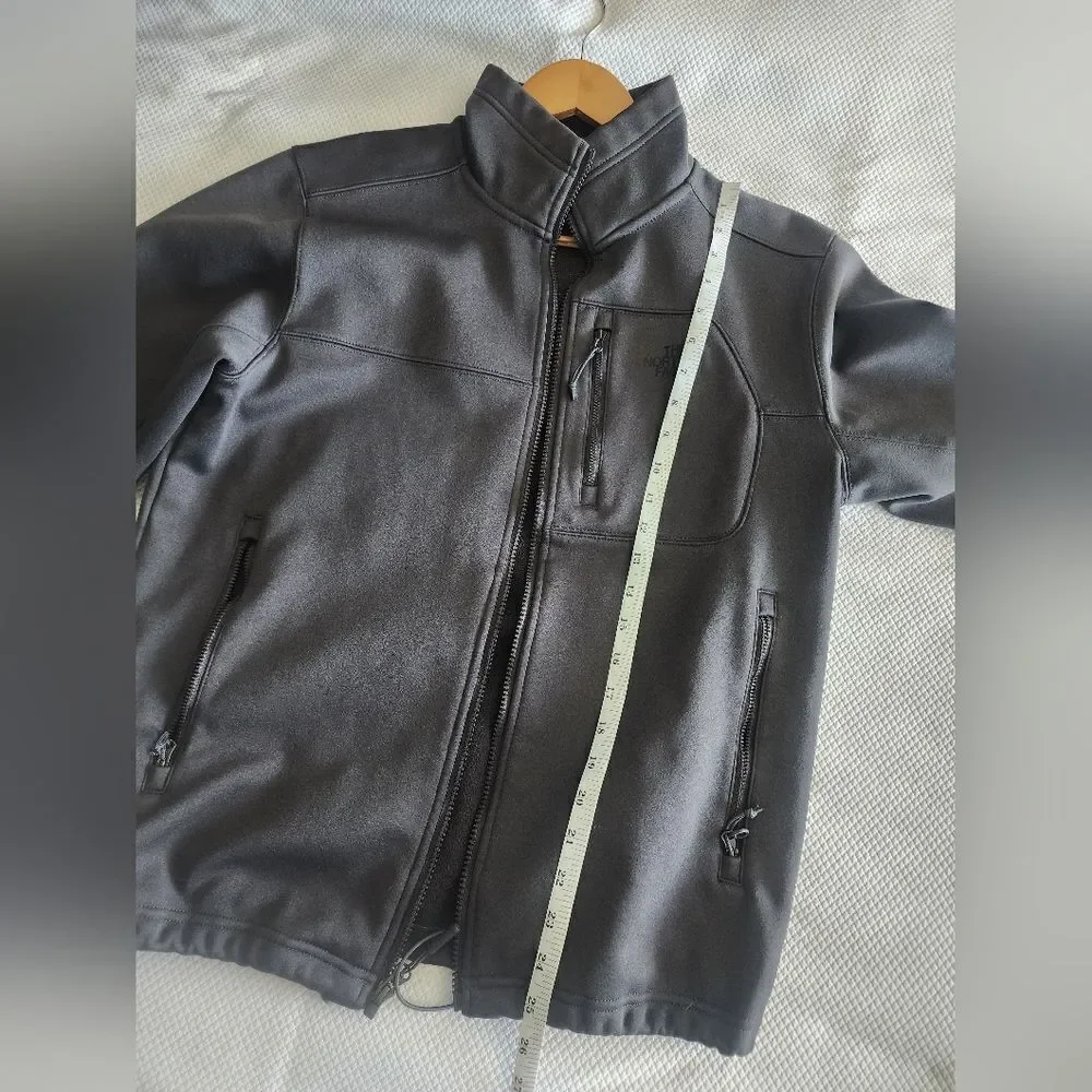 The North Face Men's Black Jacket Zip Up